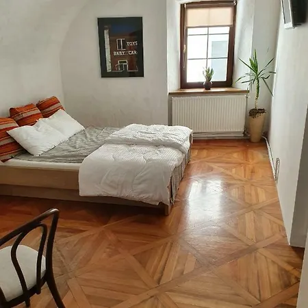 Majolka Apartman *